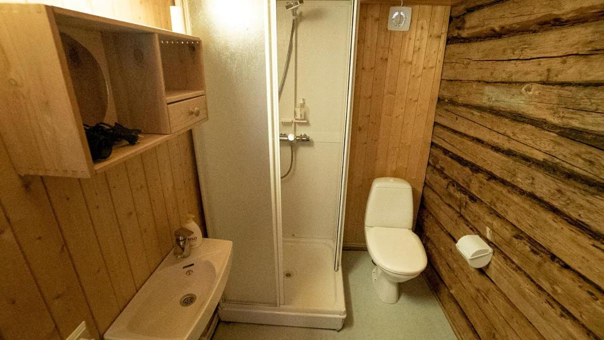 Real Fisherman'S Cabins In Ballstad, Lofoten Exterior photo