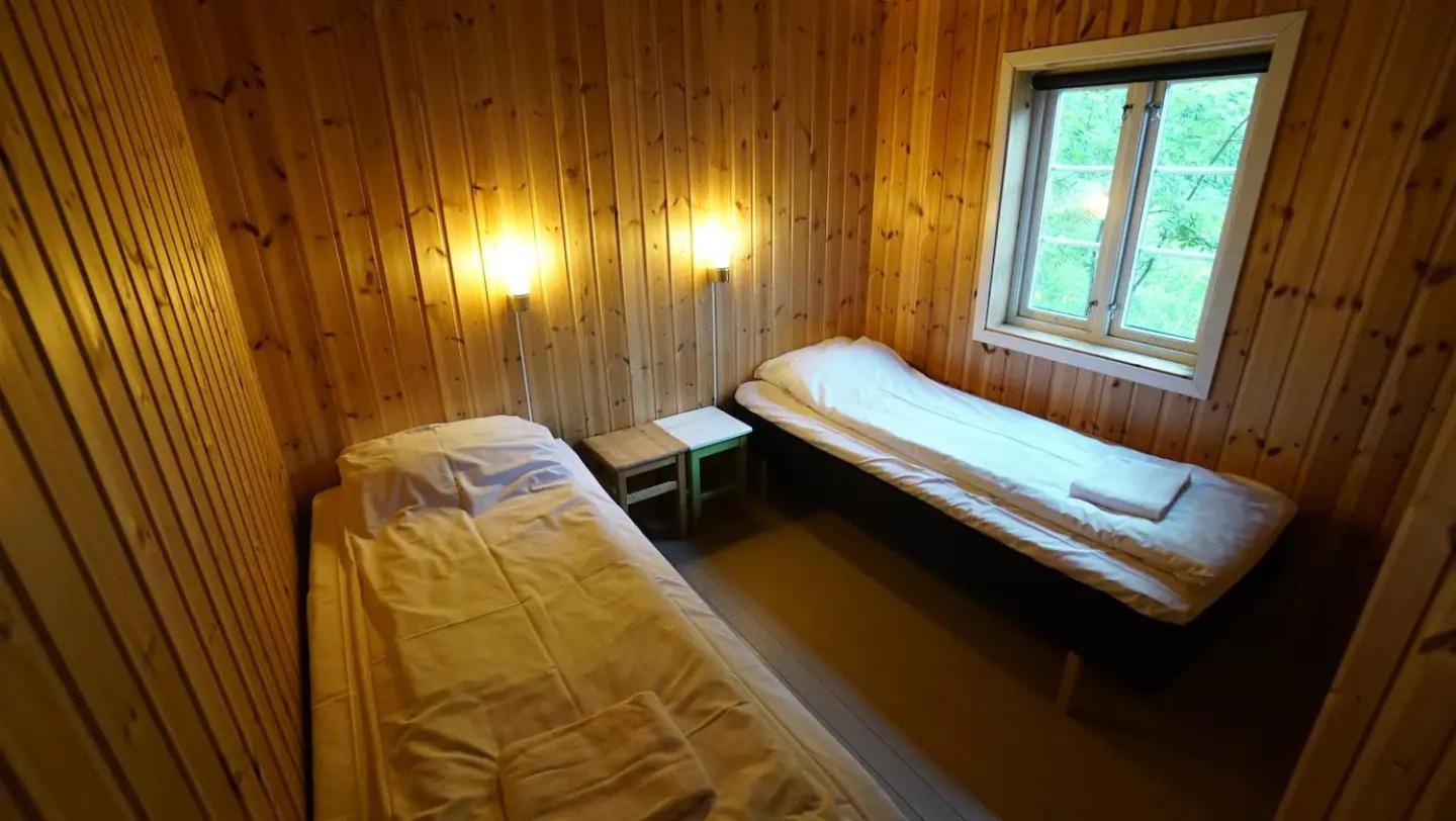 Real Fisherman'S Cabins In Ballstad, Lofoten Room photo